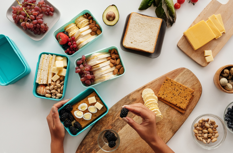 How to meal plan like a pro —  explained by Simple's experts