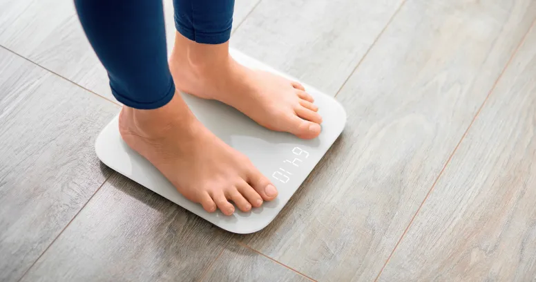 Research data visualization showing how AI health coach interactions correlate with weight loss success