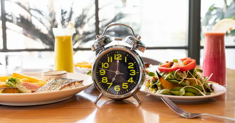 16:8 intermittent fasting benefits including brain health and reduced late-night snacking