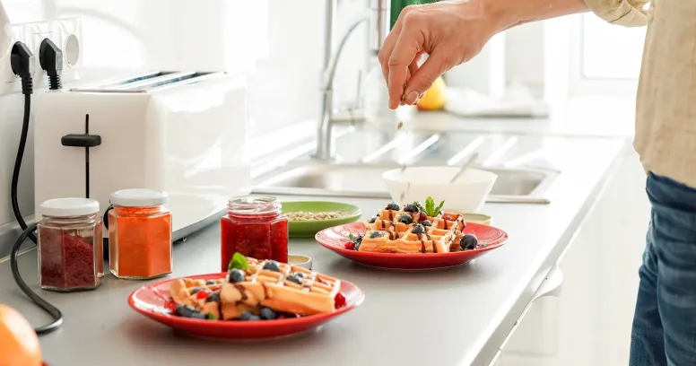 Healthy breakfast foods including eggs and vegetables for seniors practicing intermittent fasting with weight loss and heart health benefits