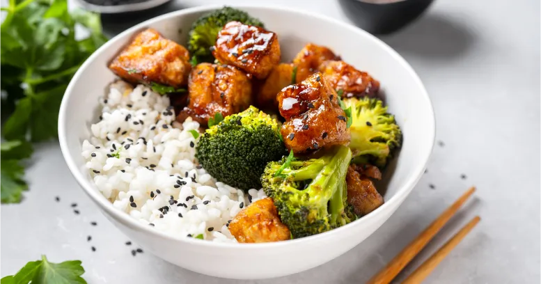Healthy broccoli and tofu stir fry meal showing vegetarian intermittent fasting health benefits