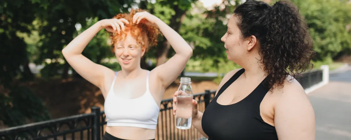 Woman jogging demonstrating time-restricted eating intermittent fasting with eating and fasting windows